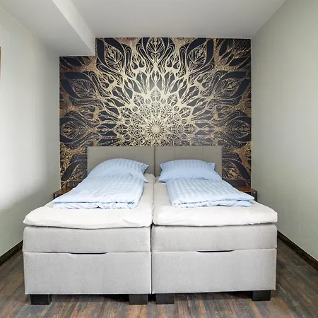 Hotel apartamentowy Skr Design *