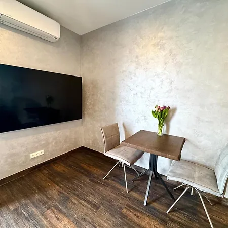 Hotel apartamentowy Skr Design *