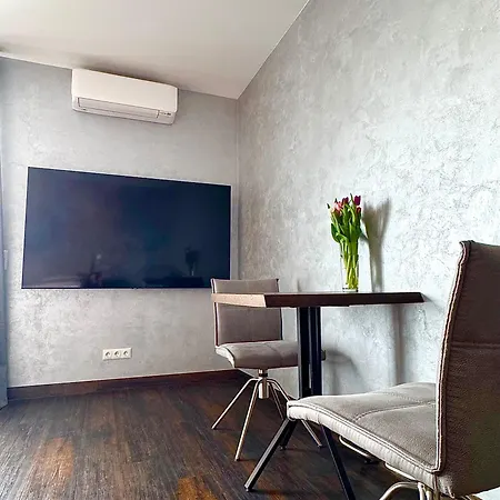 Hotel apartamentowy Skr Design *