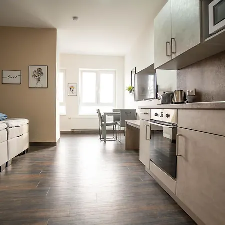 Hotel apartamentowy Skr Design *